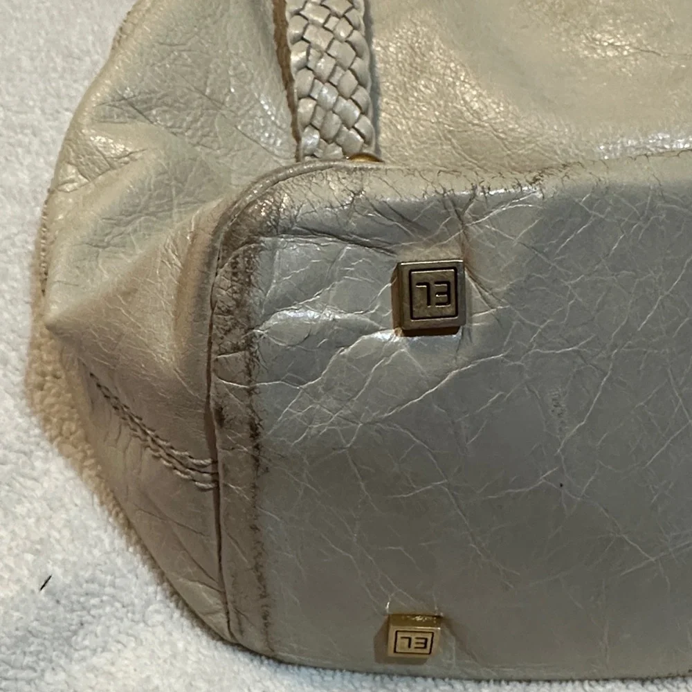 Elliott Lucca chic cream