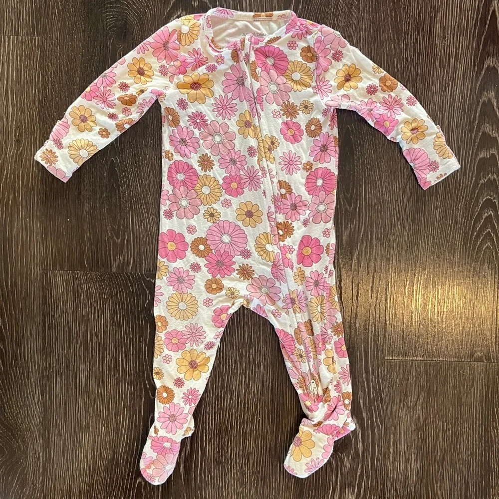 Angel Dear Floral Bamboo Footie size 6-9 months