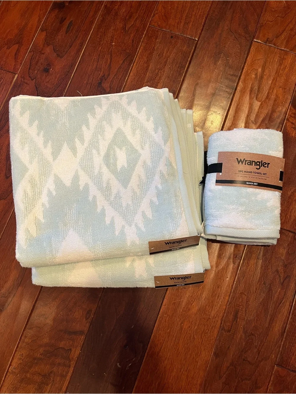 Wrangler Mint & White Geometric Bath and Hand Towel Set
