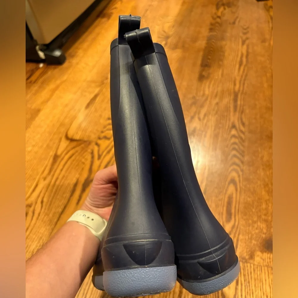 Cat & Jack rainboots, kids 2