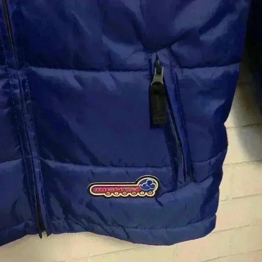 Disney Store Mickey Big Air Snowboarding Skiing Large Insulated