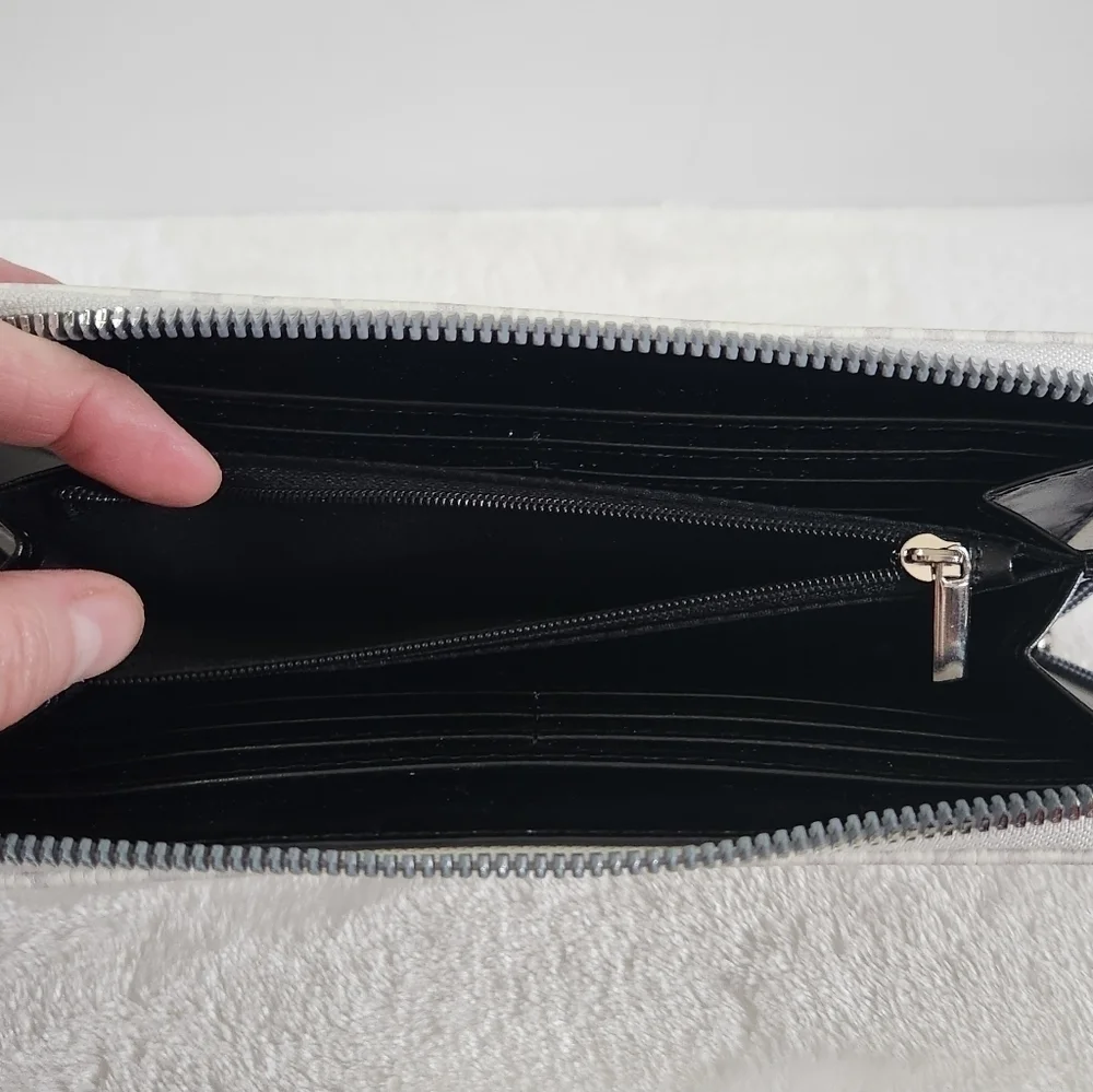 BETSEY Johnson Gray White Striped Floral Flower Box Wallet Clutch