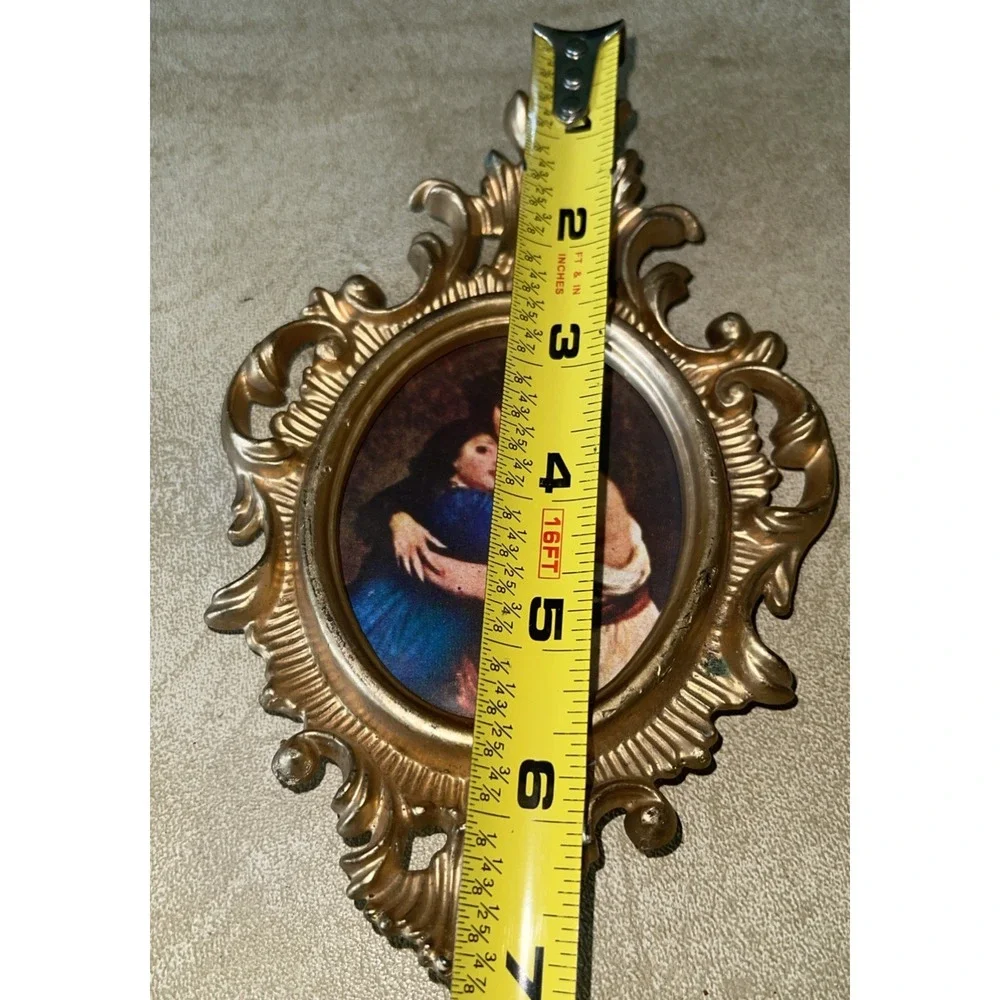 Vintage Plastic Gold Color‎ Picture Frame - 7