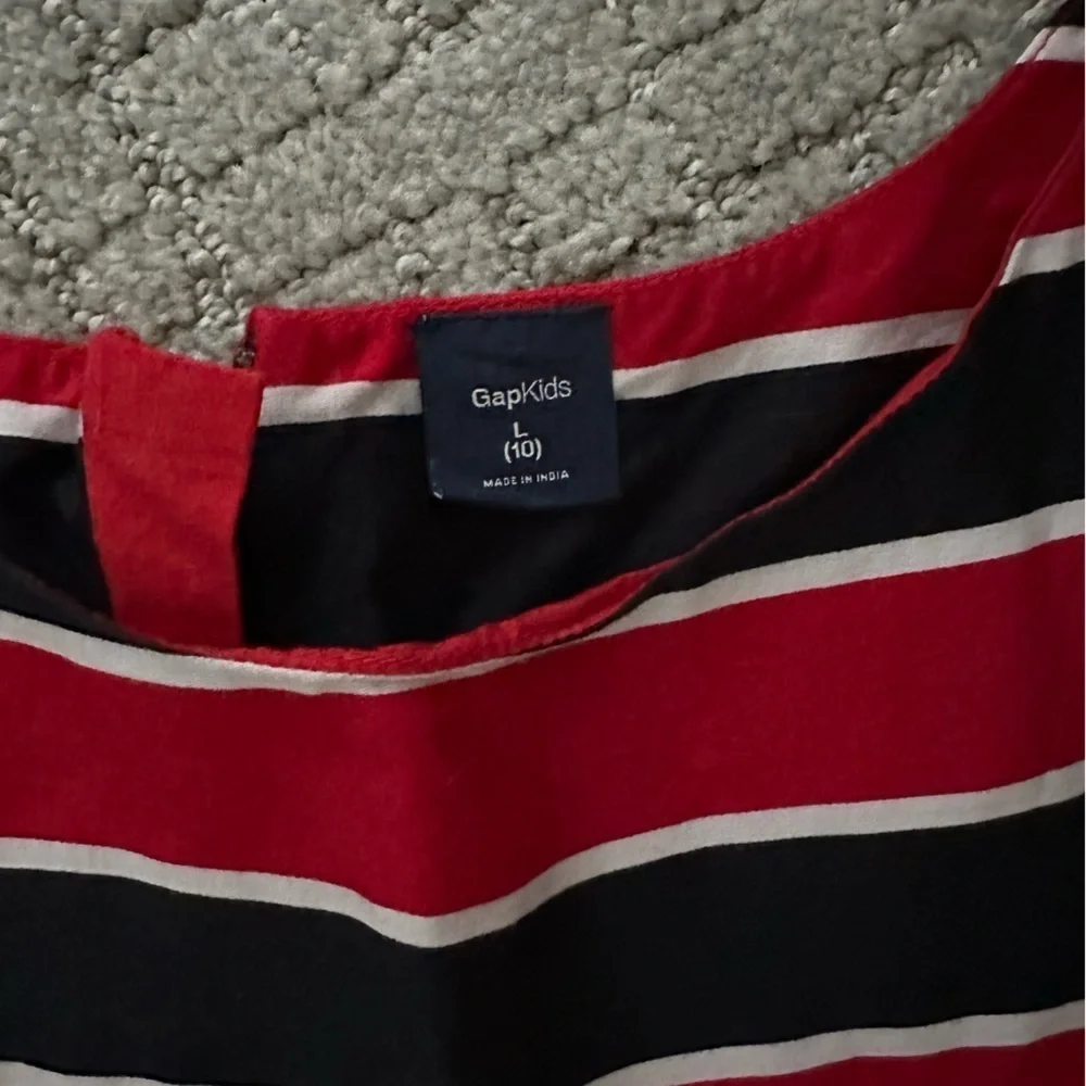 GAP kids red
