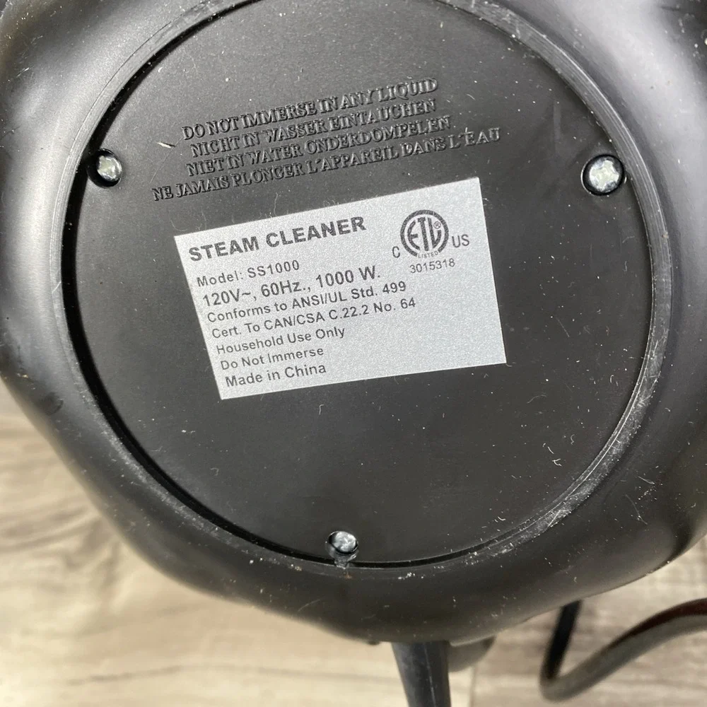 Scunci SS-1000 Hand‎ Held Portable Household Steamer with Attachments/Bag/Manual