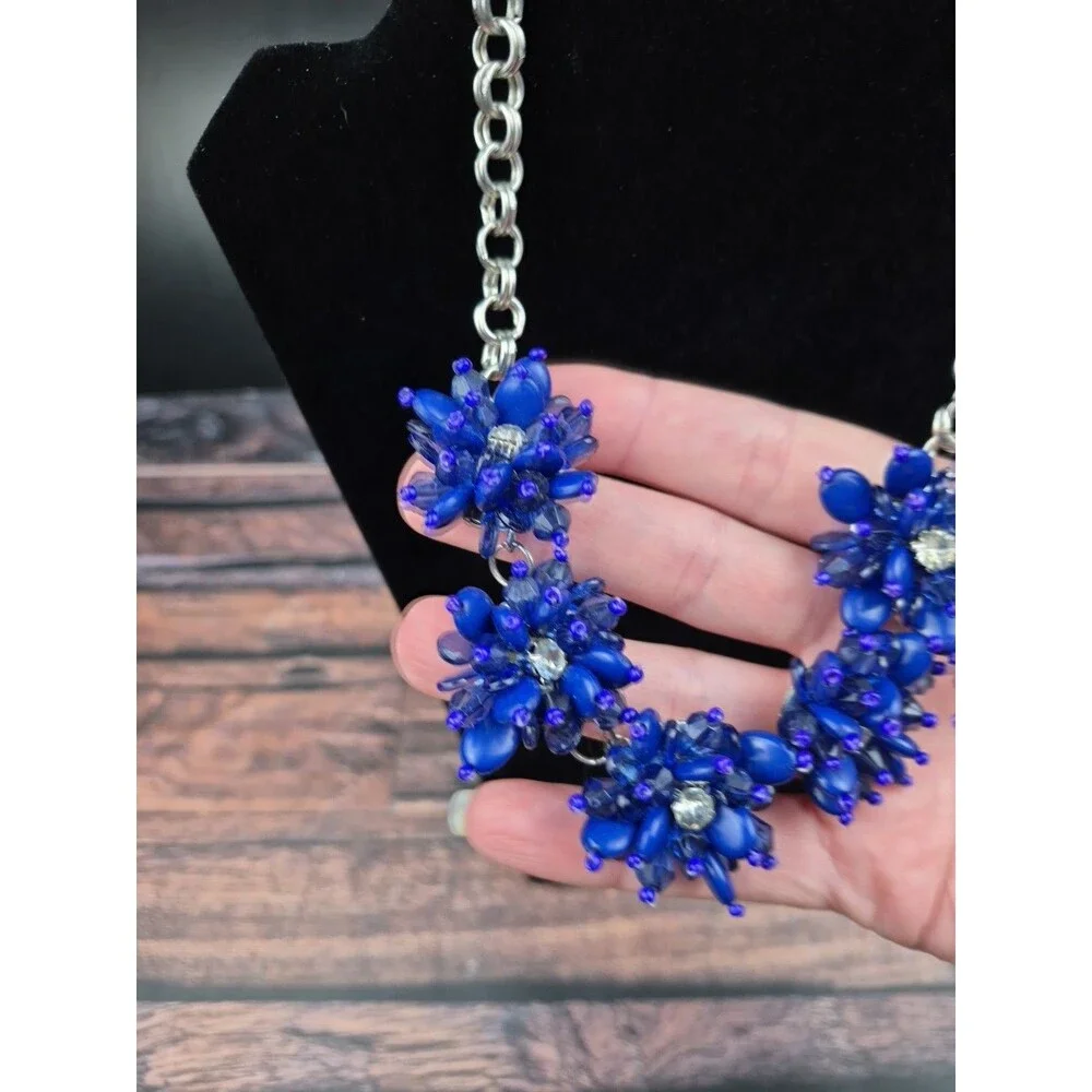 Vtg Lucite Flower Cluster Necklace Blue Crystal Silver Tone‎ 17–19