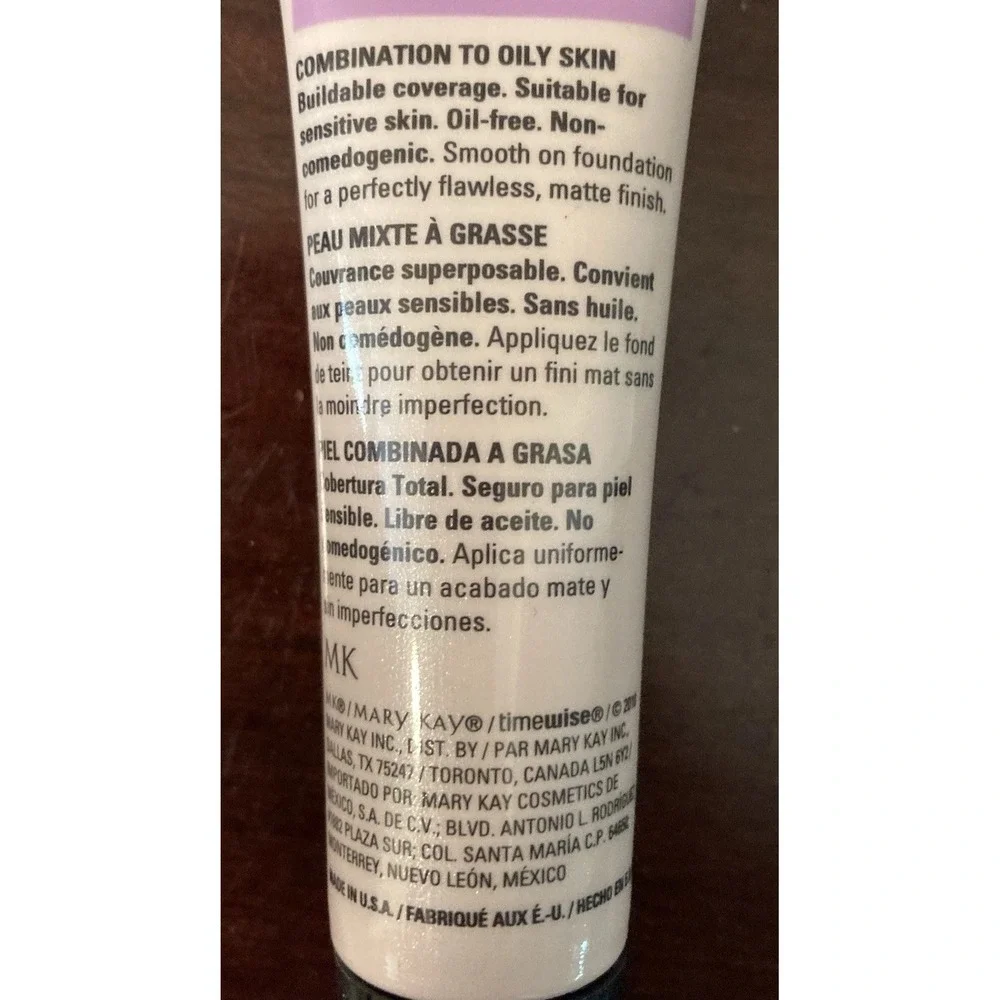 Mary Kay TimeWise Matte Wear Liquid‎ Foundation Ivory 5 Combination - Oily Skin