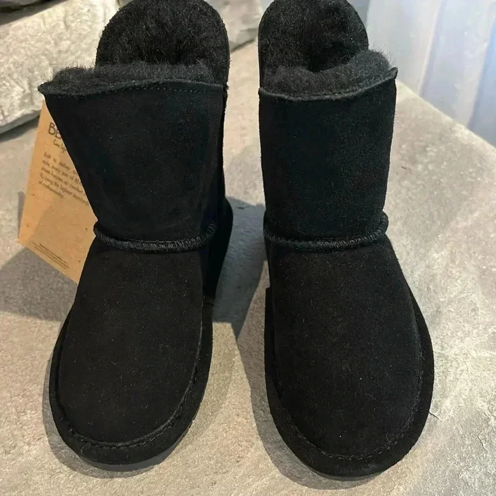 BEARPAW Rosaline Toddler Suede, sheepskin & Wool blend lined booties - 9