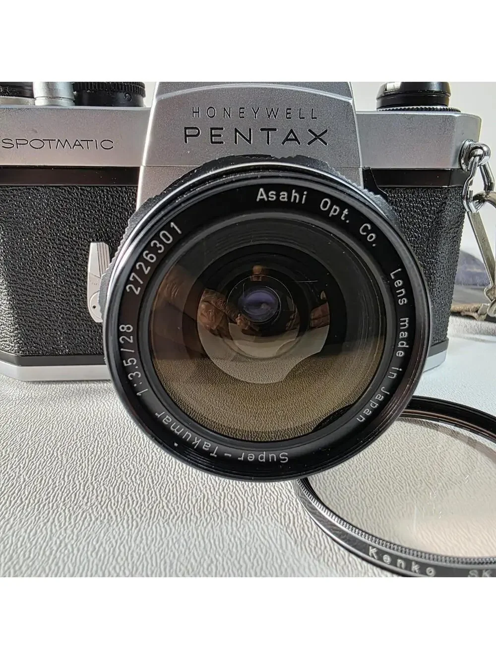 Pentax Spotmatic 35mm SLR with Super Takumar 28mm f/3.5 Lens Clean Works