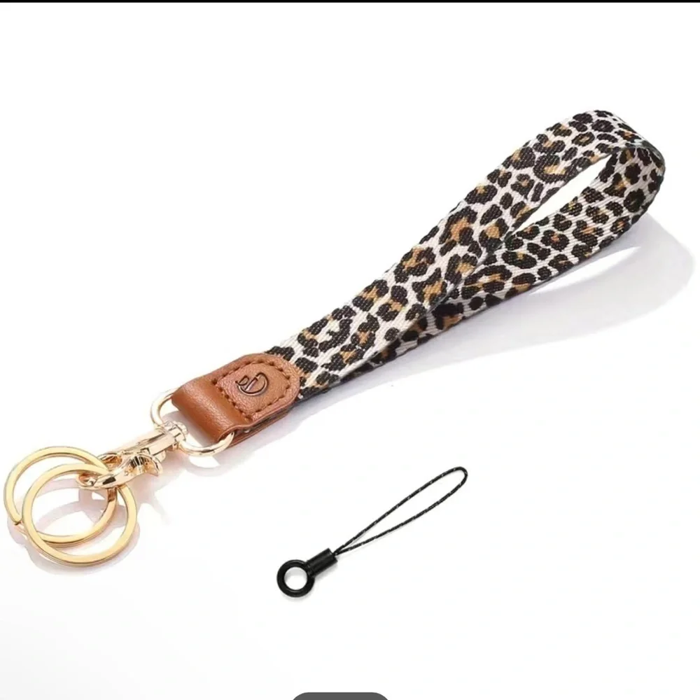 boutique 1pc wrist