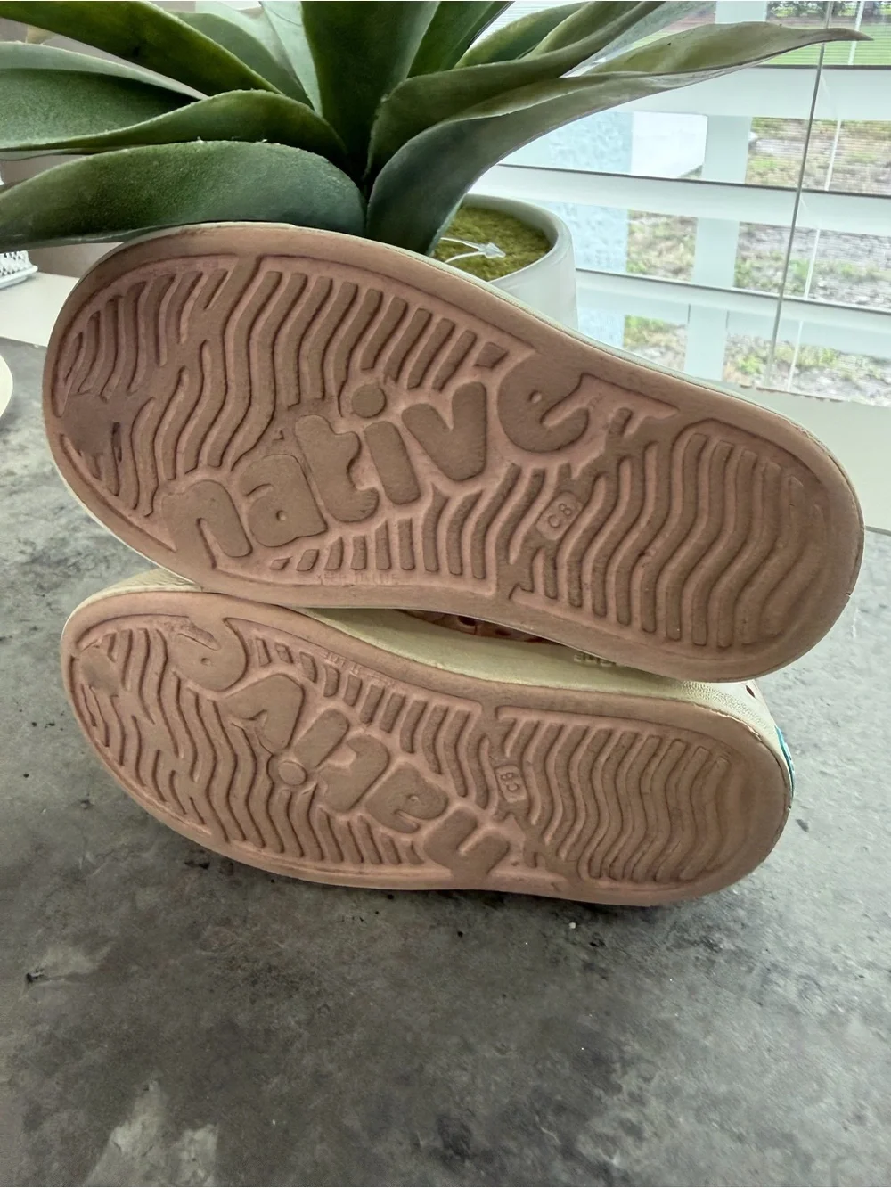 Native Shoes light pink