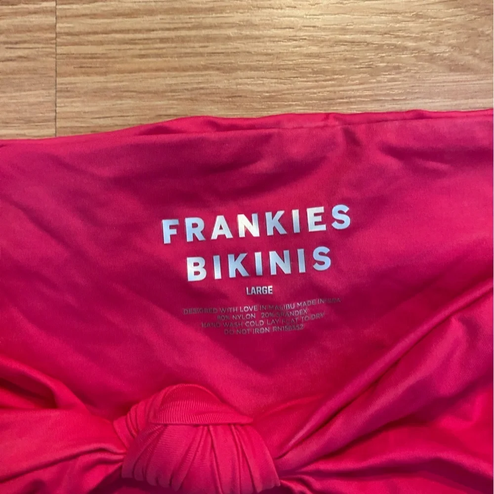 Frankies Bikinis has removable