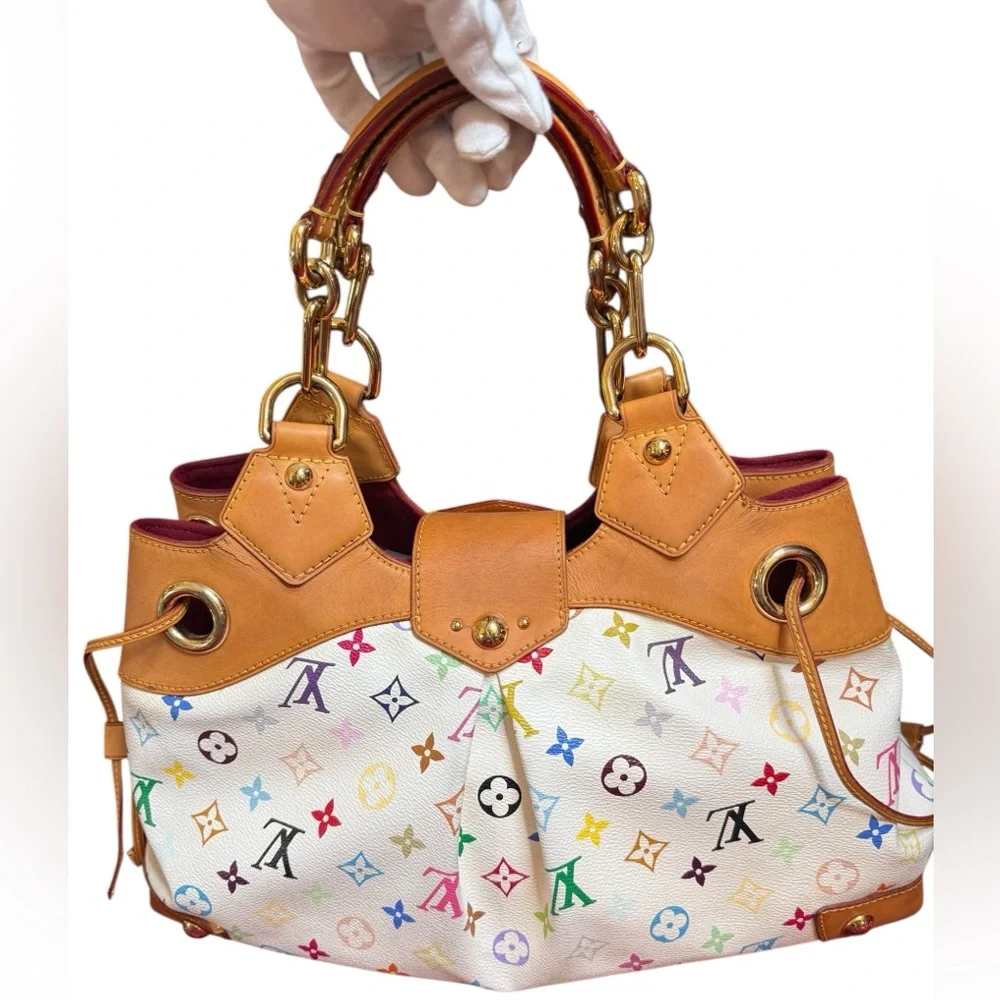 Louis Vuitton notes white