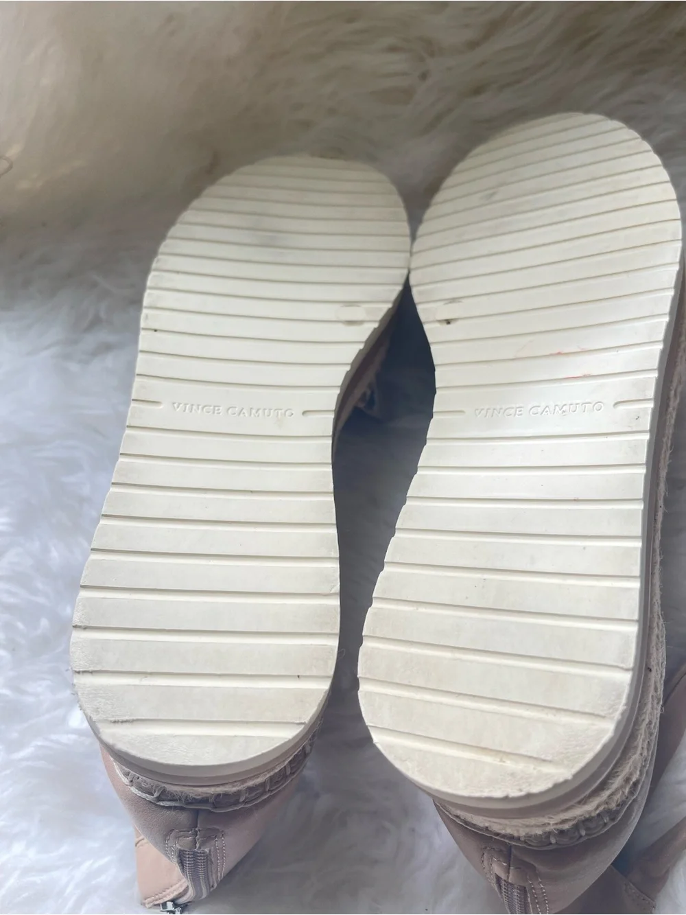 Vince Camuto vince camuto