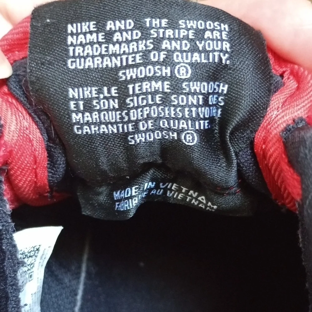 Nike AIR Red and Black Women's Lace-Up Athletic‎ Sneakers