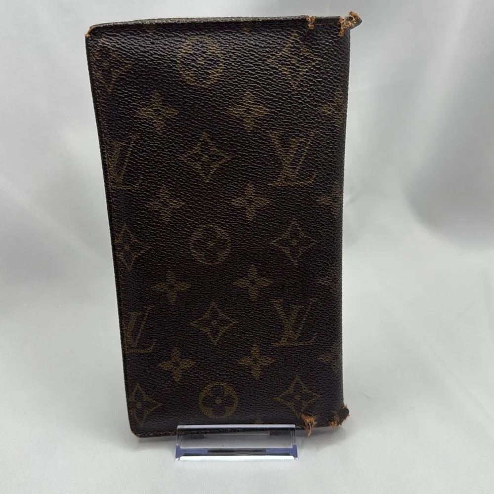 Louis Vuitton pre owned