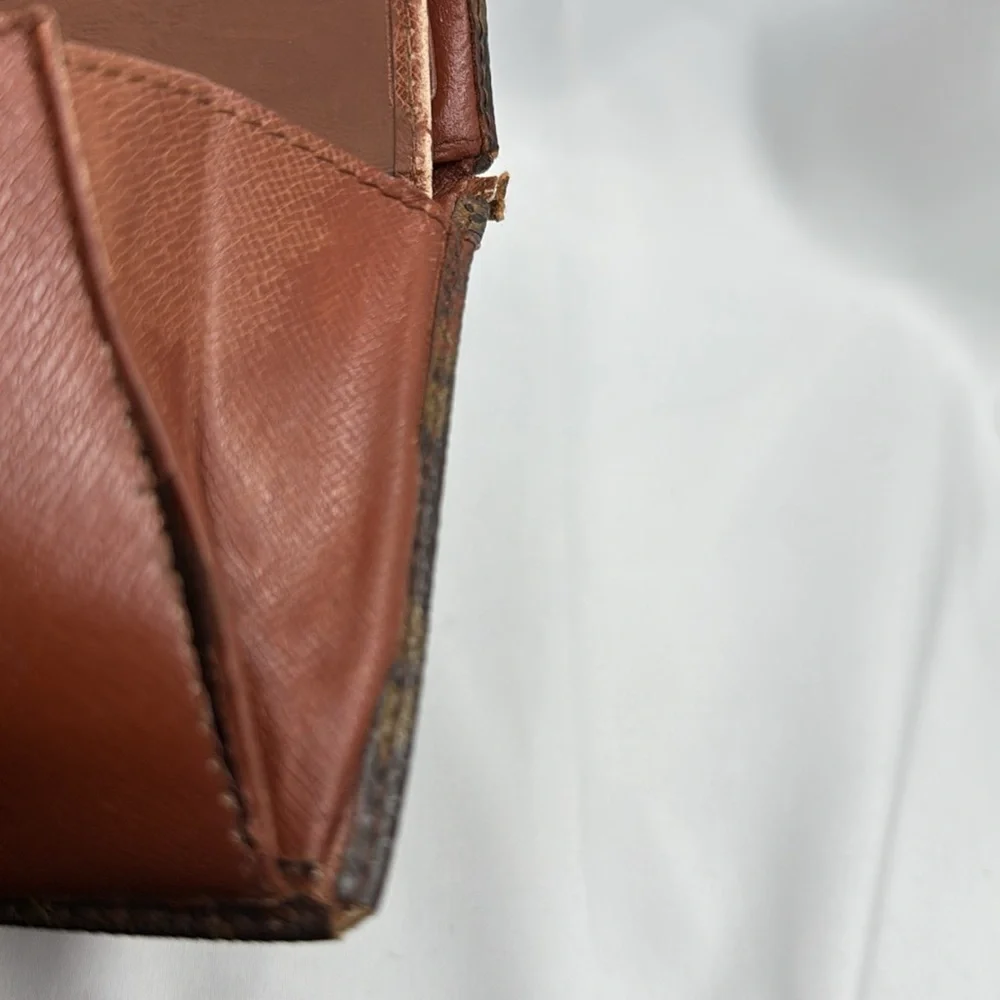 Louis Vuitton pre owned