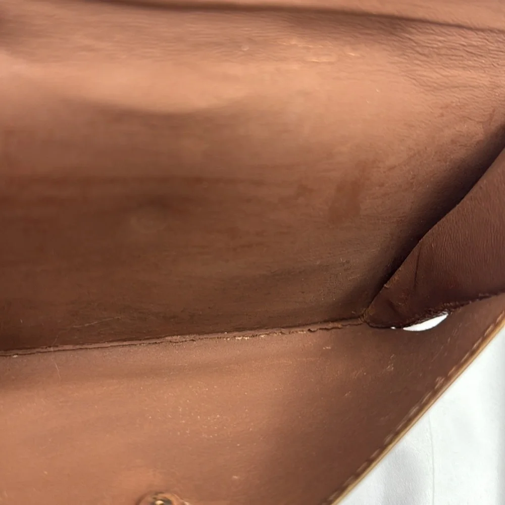 Louis Vuitton pre owned