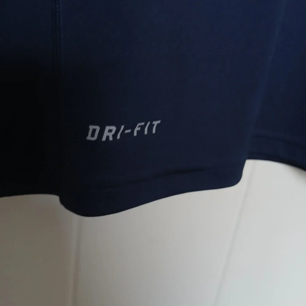 Nike shirt dri