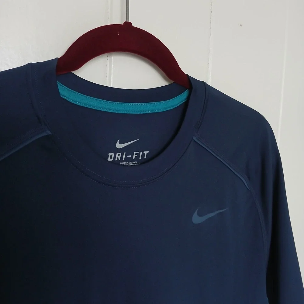 Nike shirt dri