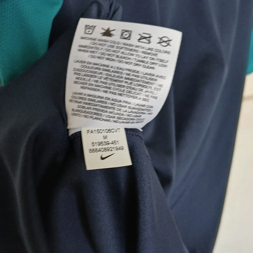 Nike shirt dri