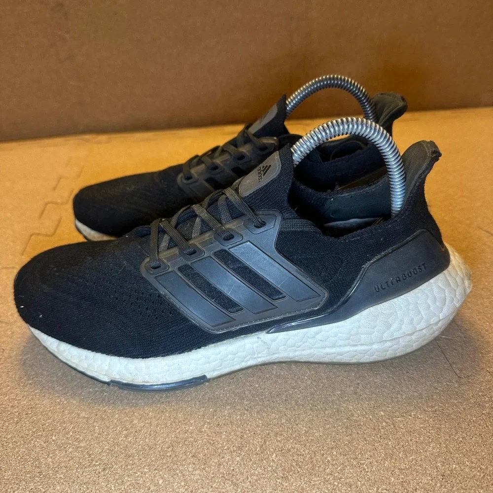 adidas please photos or