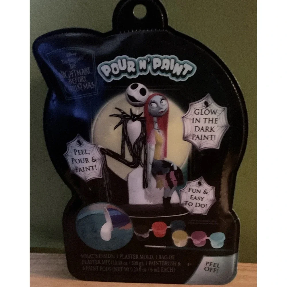 Tara Toy LLC Disney's Tim Burton Night Before Christmas Peel N' Pour,  Craft Kit
