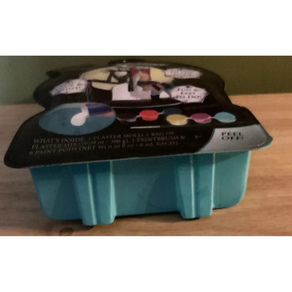N/A tara toy