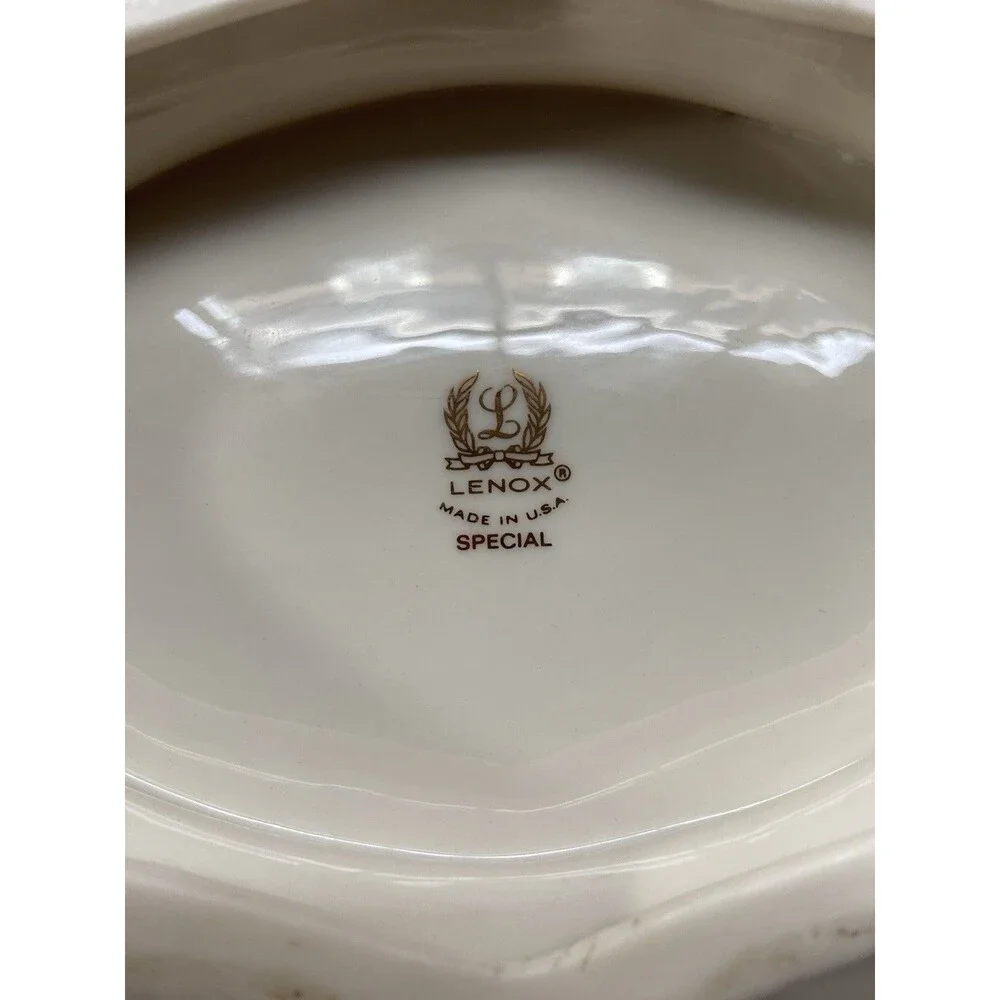 Lenox minor owned shelf