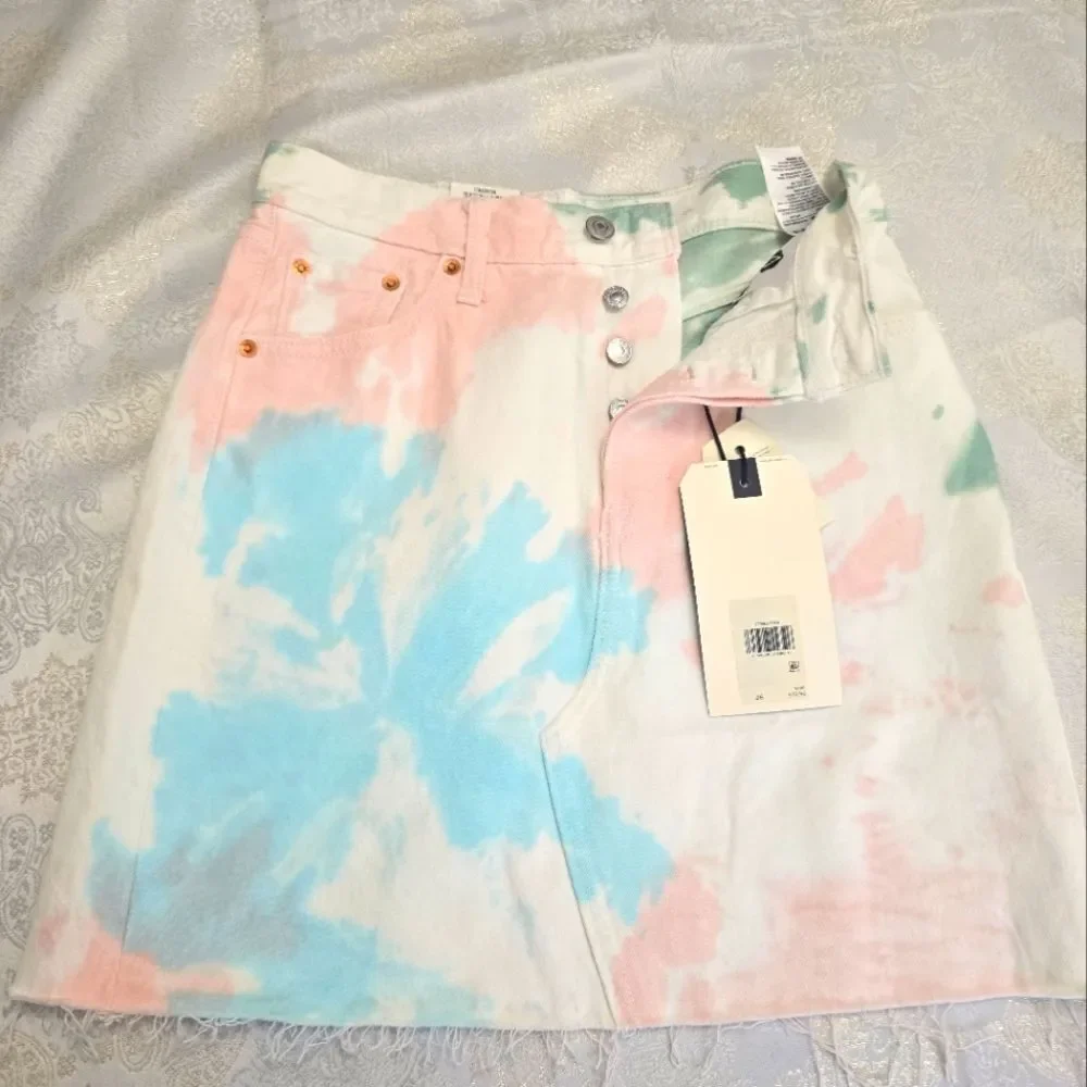 Levis pastel finish vibrant