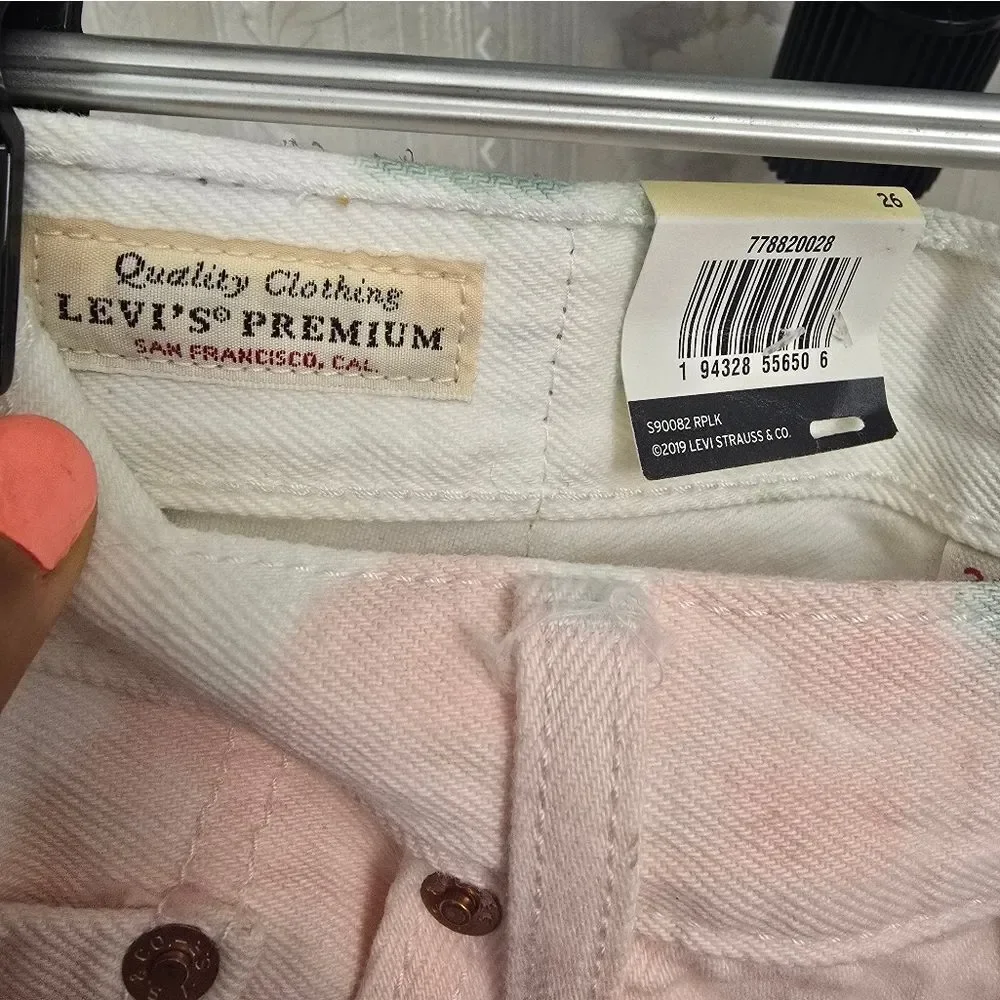 Levis wardrobe finish dye