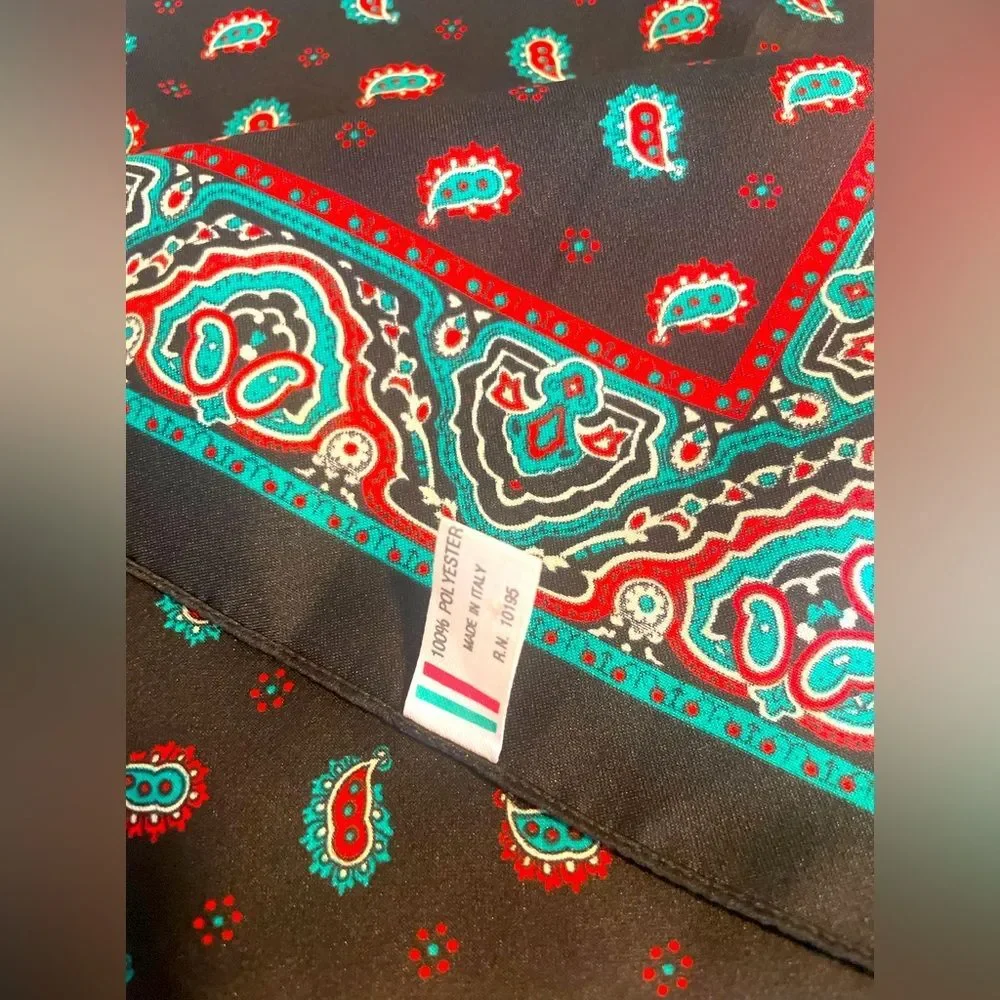 Source Unknown silky scarf