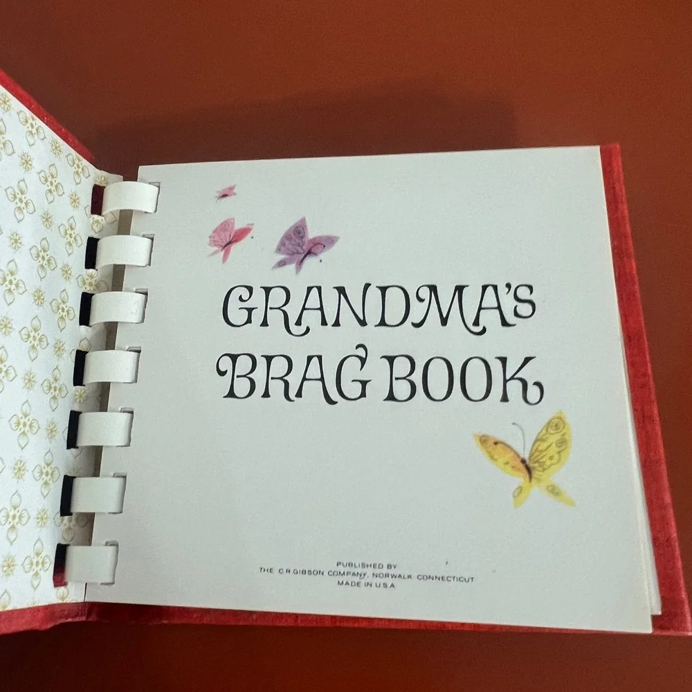 Vintage CR Gibson Grandmas Brag Book Red Gold Floral Photo Album Made in USA