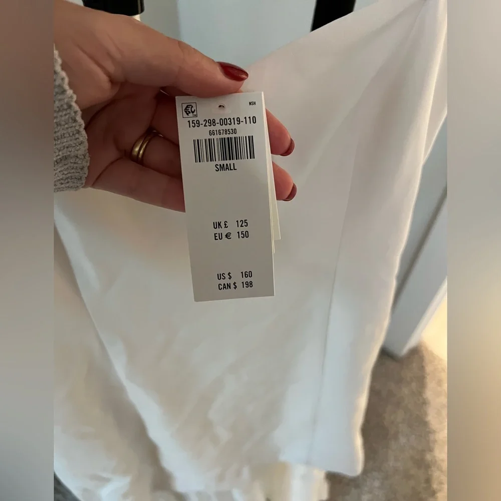 Abercrombie & Fitch chic white