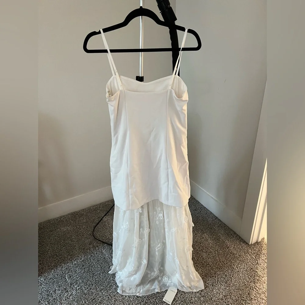 Abercrombie & Fitch chic white