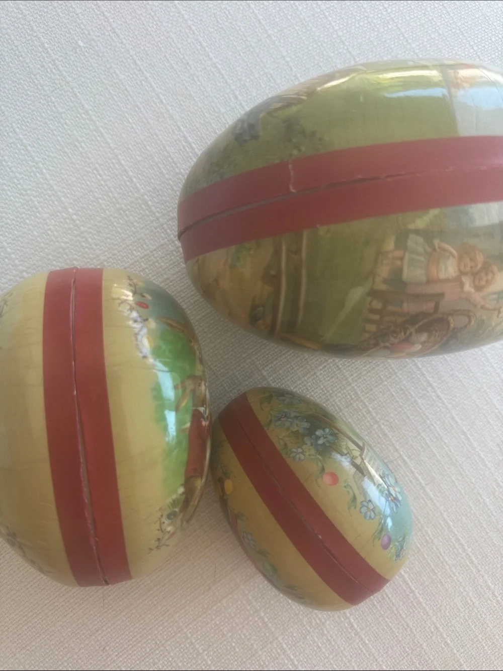 Williams Sonoma Vintage-Style Teal Nesting Papier-Mâché Egg Set