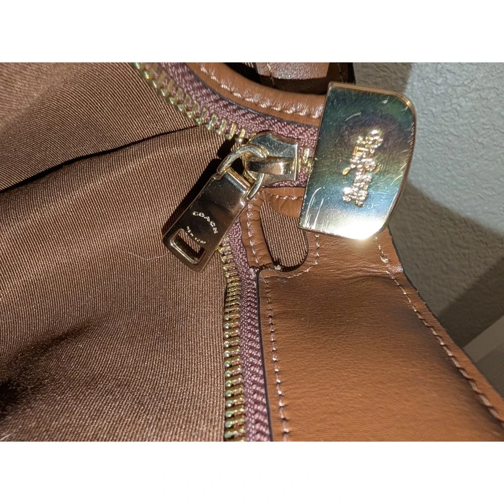 Coach Avary Tote Signature Canvas Leather Tote F48630