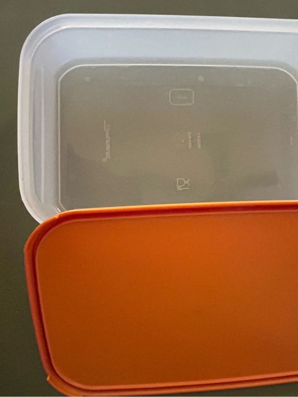 Tupperware vtg off