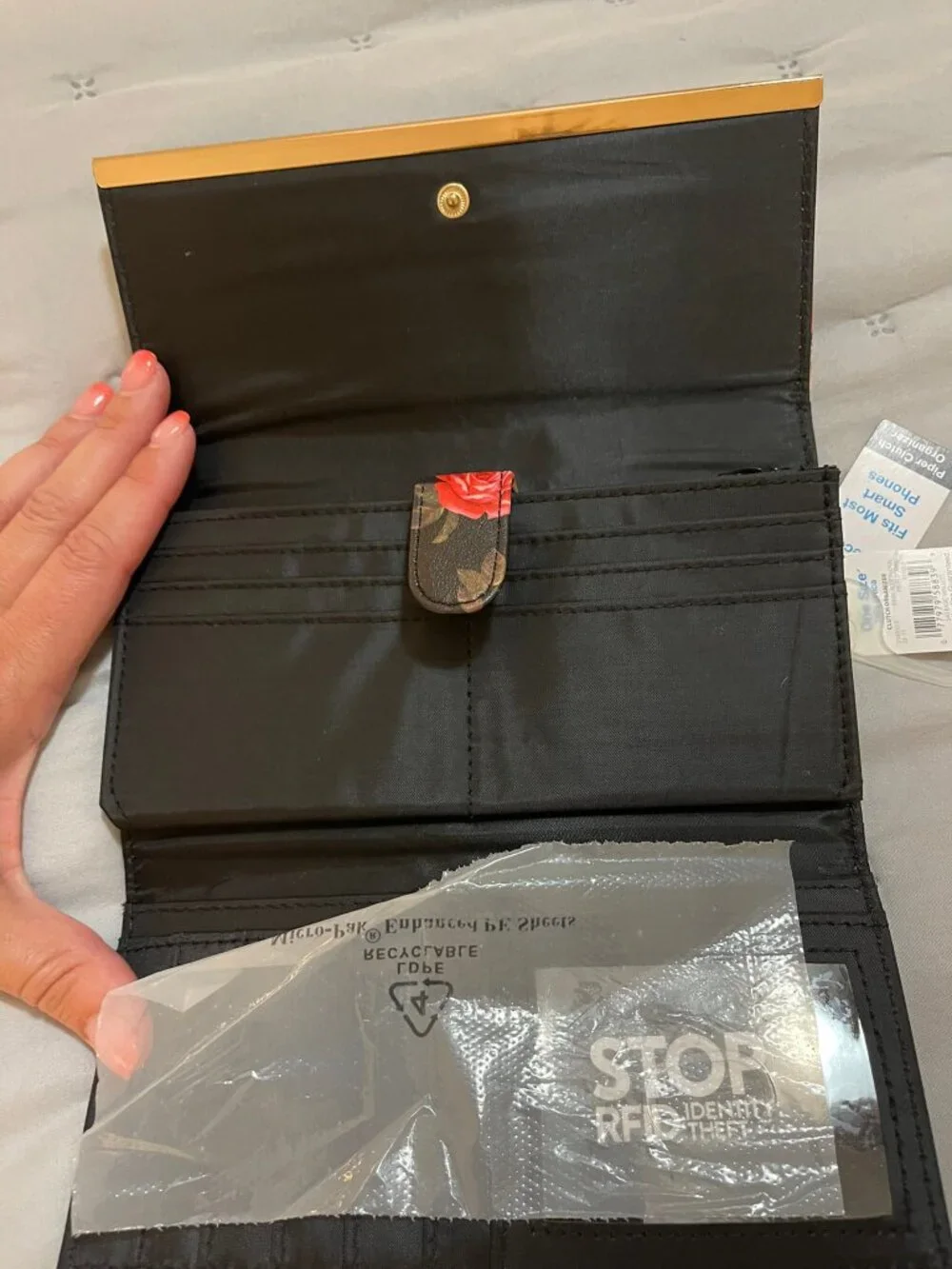 NWT Time & Tru Piper Clutch Wallet | Black Rose Floral | RFID Protection