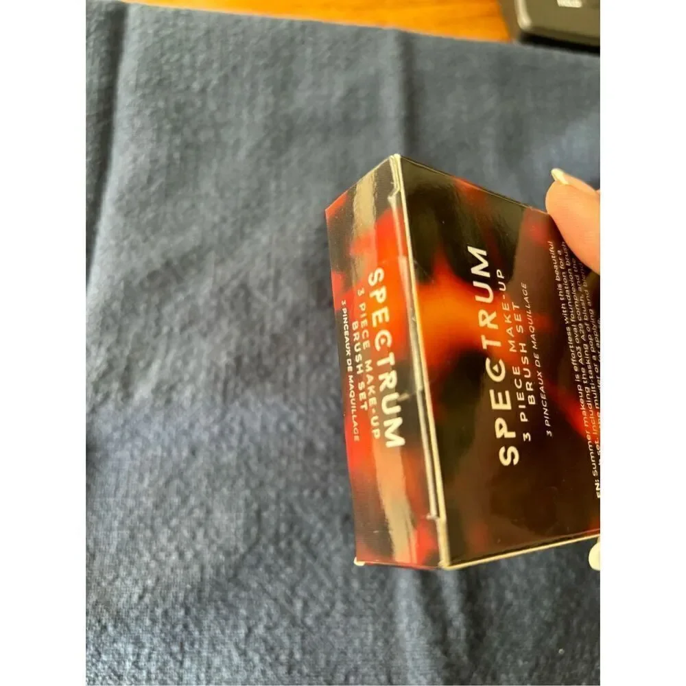 Brand New In Sealed Box Spectrum Women's Brown 3 Piece Make-Up Brush Set