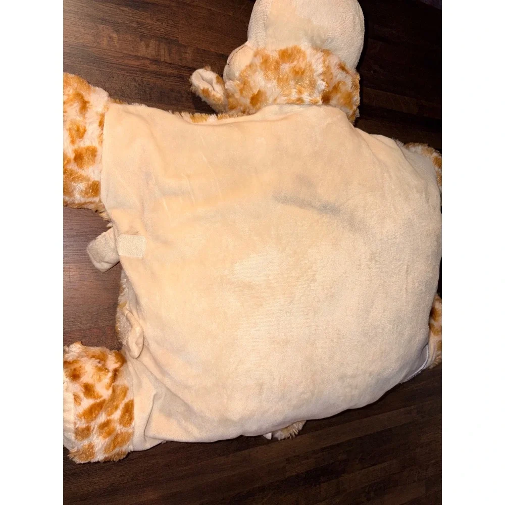 Pillow Chums ***he has