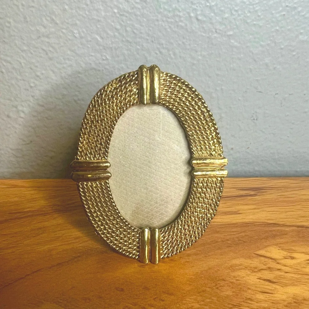 Vtg Barron Miniature Oval Picture Frame Gold Tone Rope Texture Hollywood Regency
