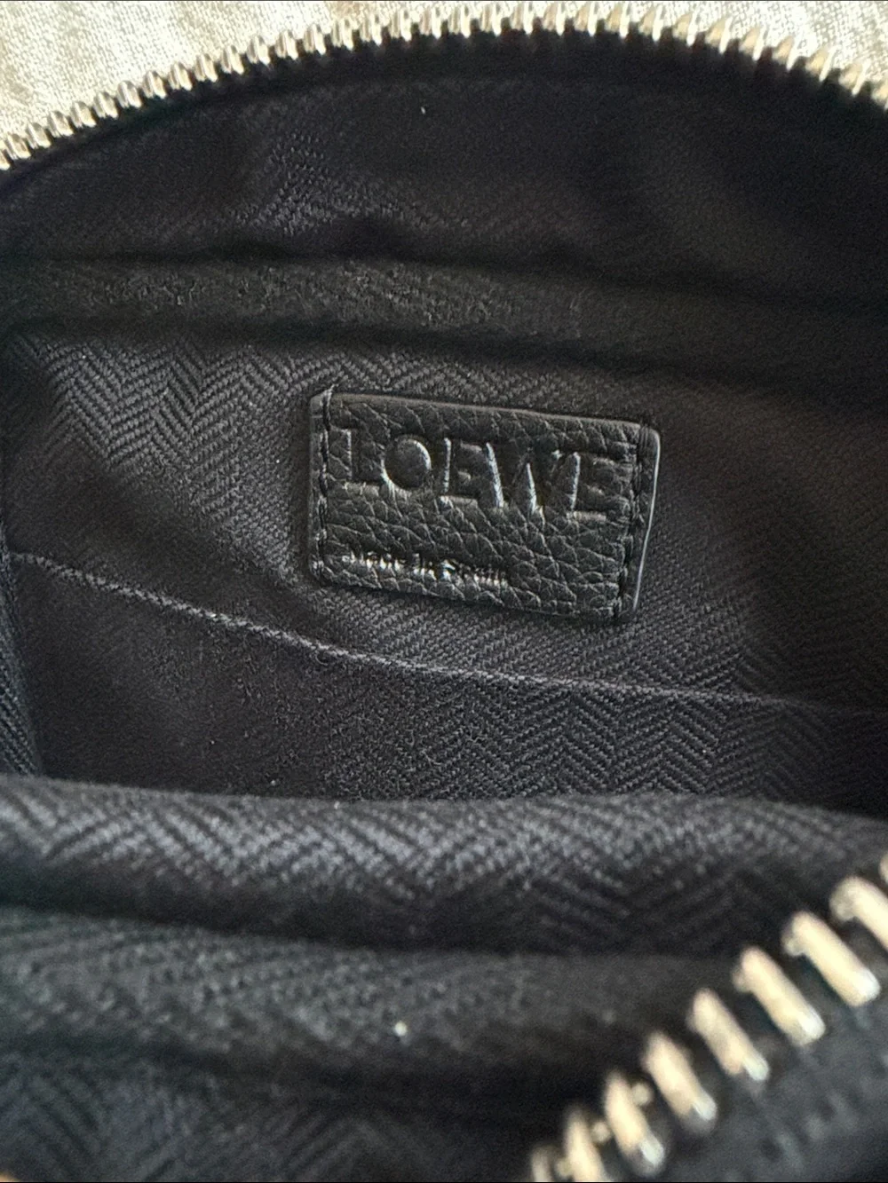 Loewe sleek black