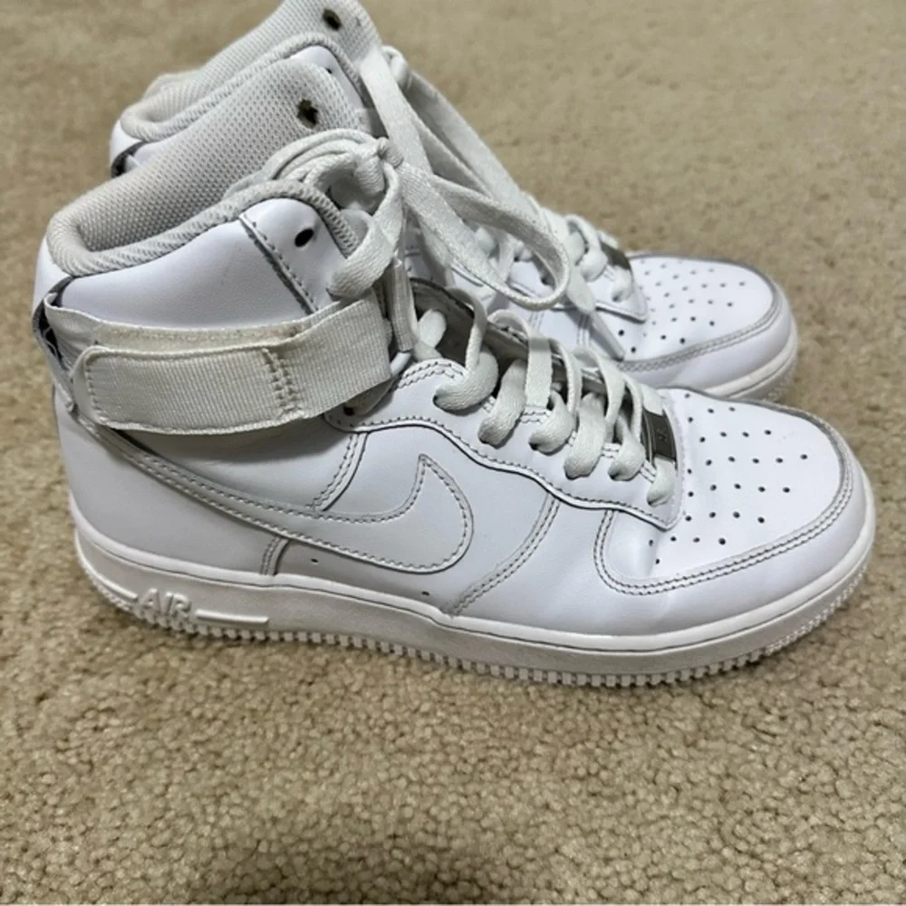 Nike Air Force 1 High '07 Men's Hightop Sneakers Shoe Size 7.5 VGUC‎