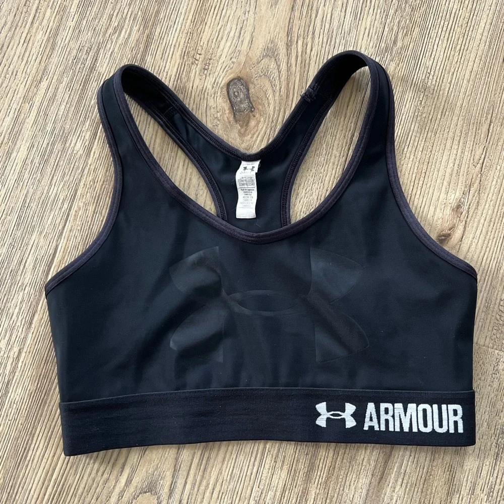 Under Armour Black‎ Sports Bra with Racerback Design
