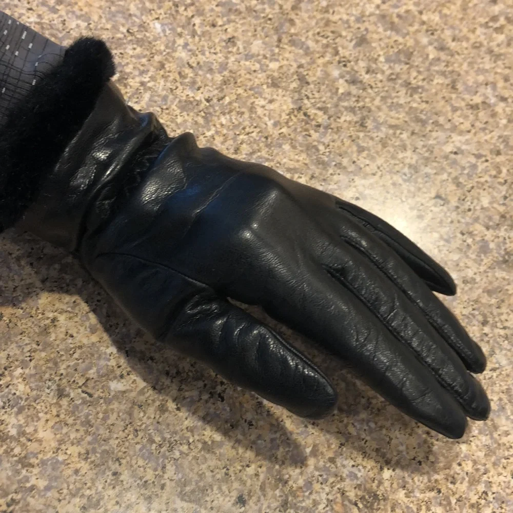 Fownes vintage black
