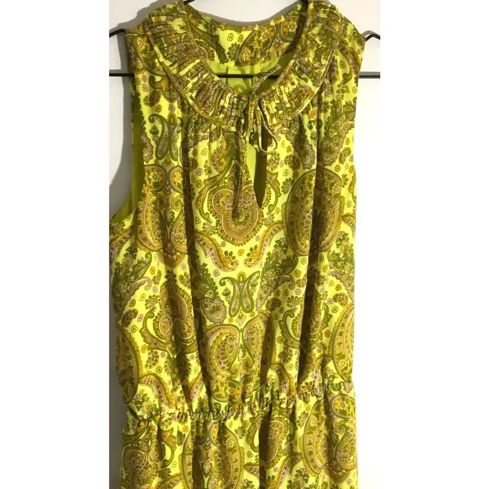 Banana Republic this banana