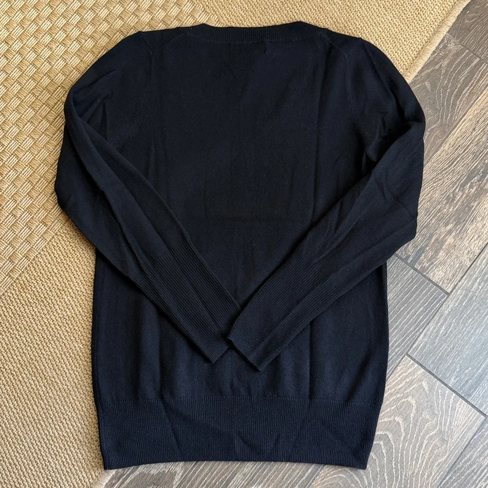 J.Crew Women’s Black 100% Italian Cashmere V-Neck Sweater— M
