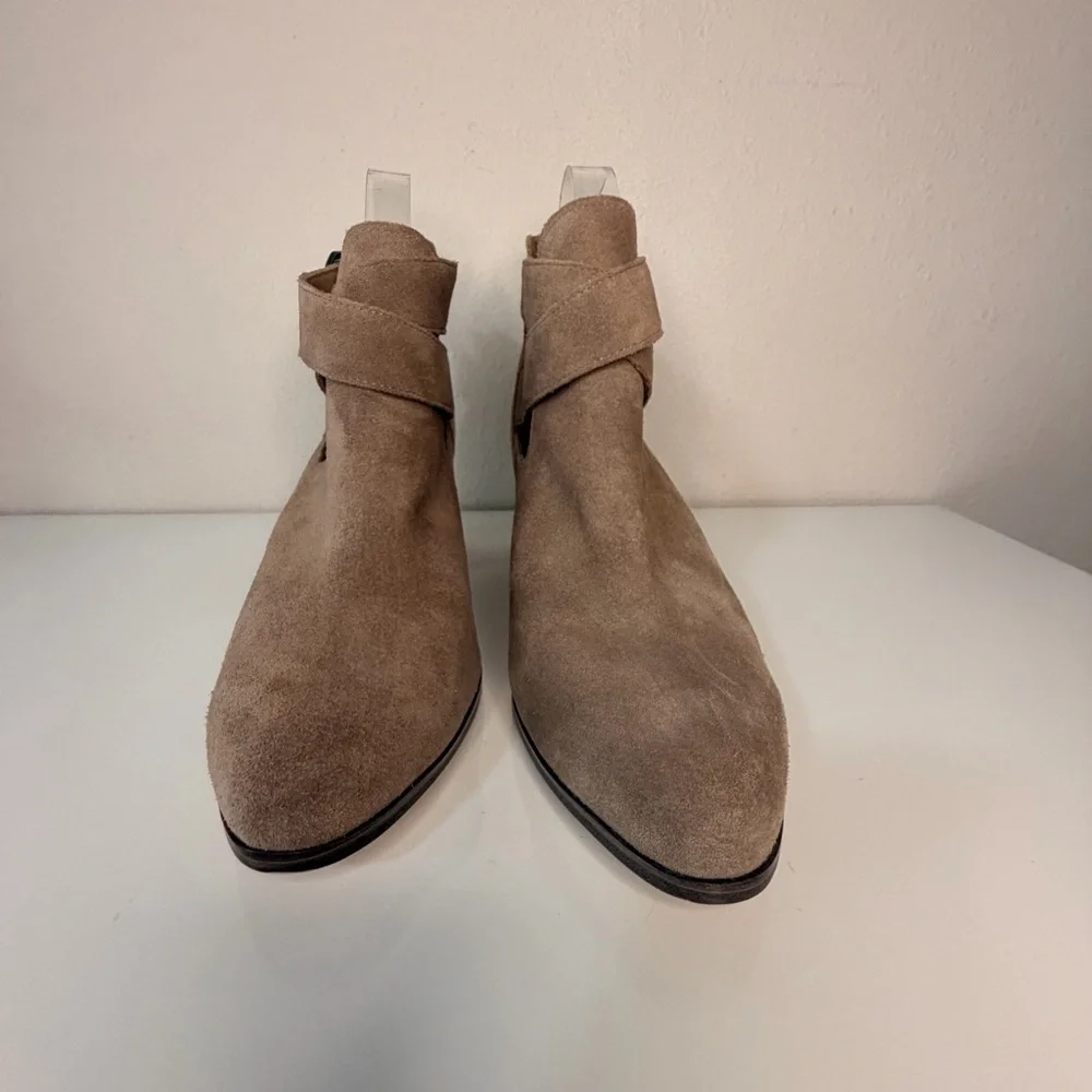 Sole Society stylish taupe