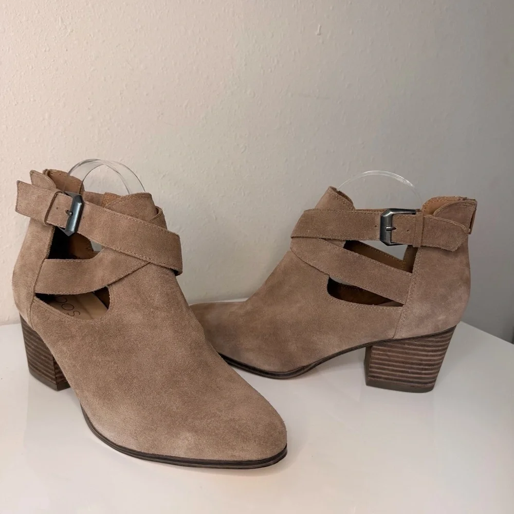 Sole Society stylish taupe